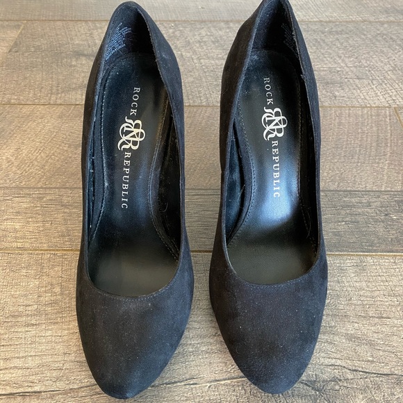 EUC Rock & Republic Rounded Toe High Heel - Picture 3 of 6